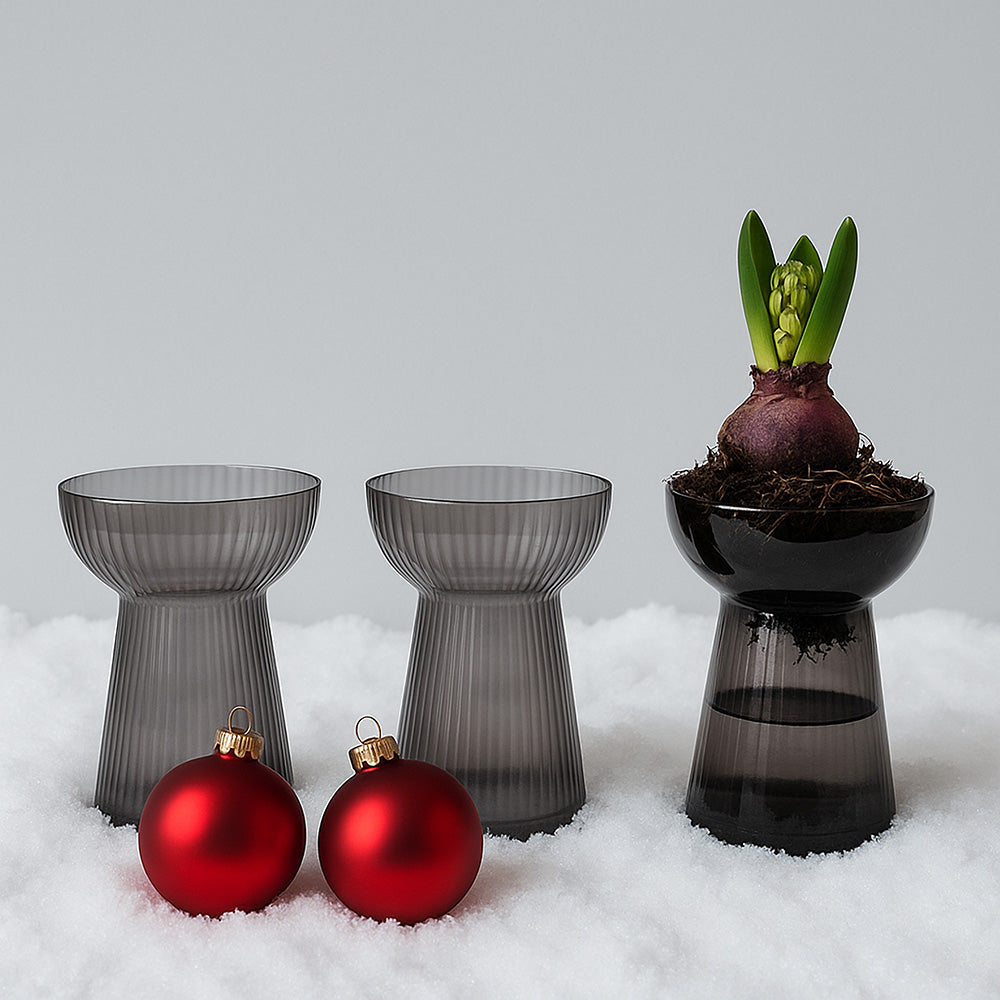 Hyacintvas "Smoke" – Liten Glasvas av Wikholm Form